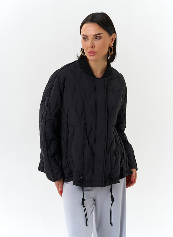 Женская куртка бомбер черного цвета