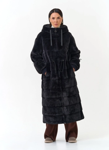Женская шуба из эко меха с капюшоном фото