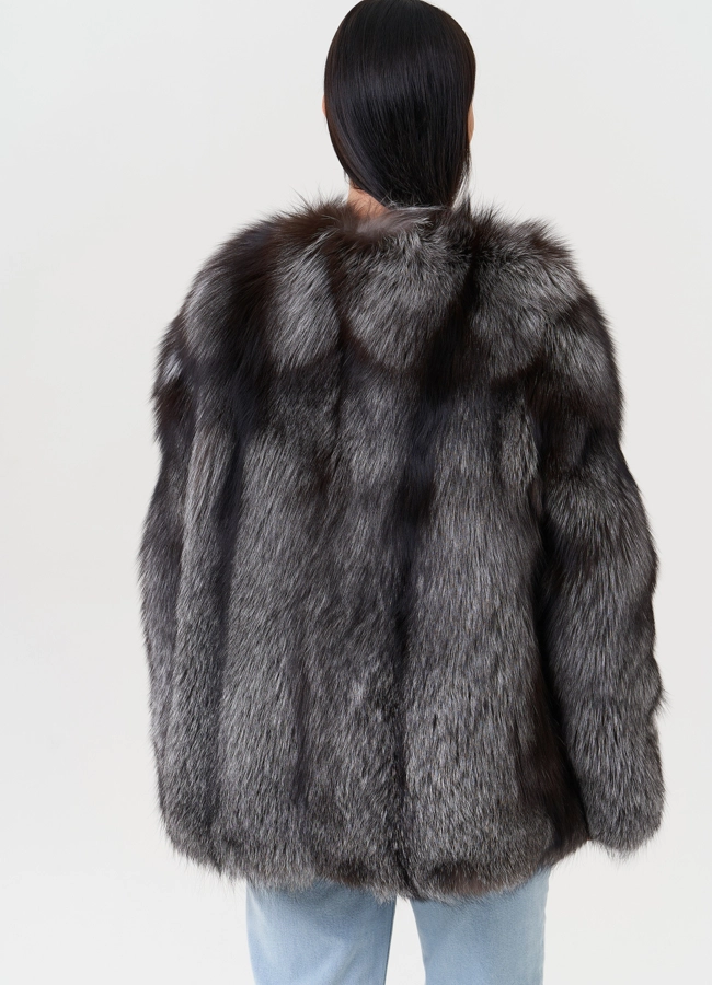 Шуба оверсайз из меха чернобурки модель № 27616 в кредит
