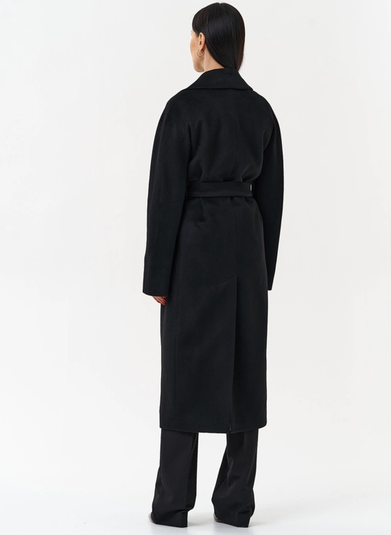 Длинное женское пальто с английским воротником