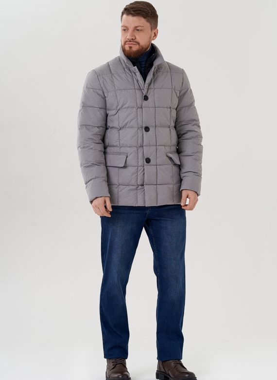 Мужская куртка серого цвета 