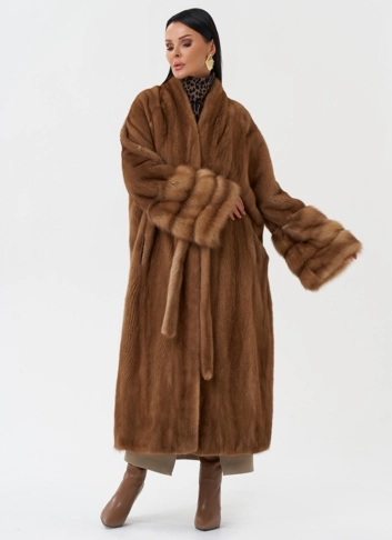Женская шуба из скандинавской норки фото