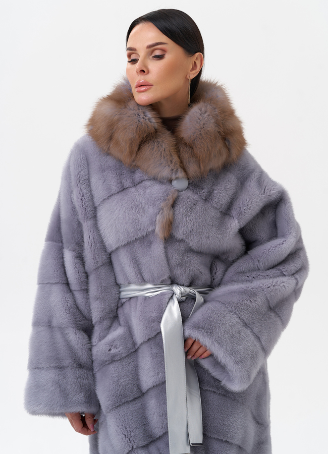 Норковая шуба с капюшоном из меха куницы модель № 27567 универмаг малина