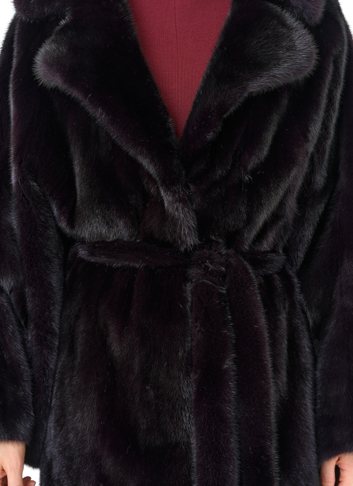 Шуба из меха норки с английским воротником в цвете баклажан