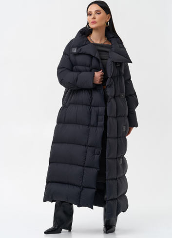 Женский пуховик черного цвета 