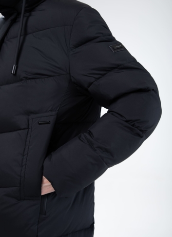 Женский пуховик с капюшоном 