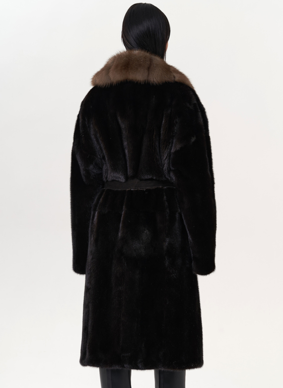 Шуба из норки с воротником из куницы