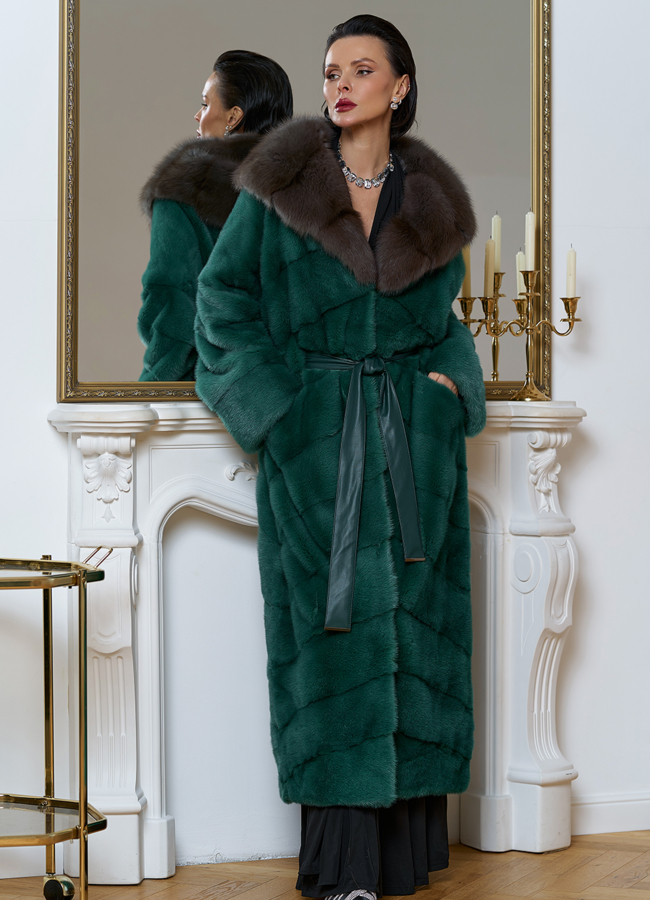 Норковая шуба с капюшоном из меха куницы модель № 29253 в кредит