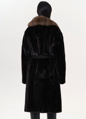 Шуба из норки с воротником из куницы