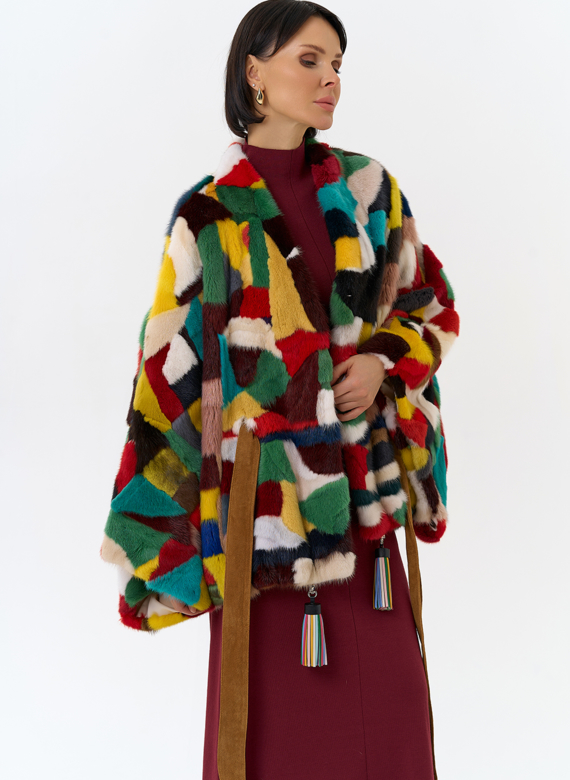 Яркая шуба из меха норки