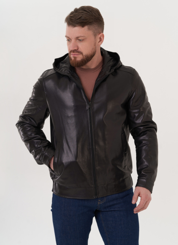 Мужской кожаный бомбер с капюшоном
