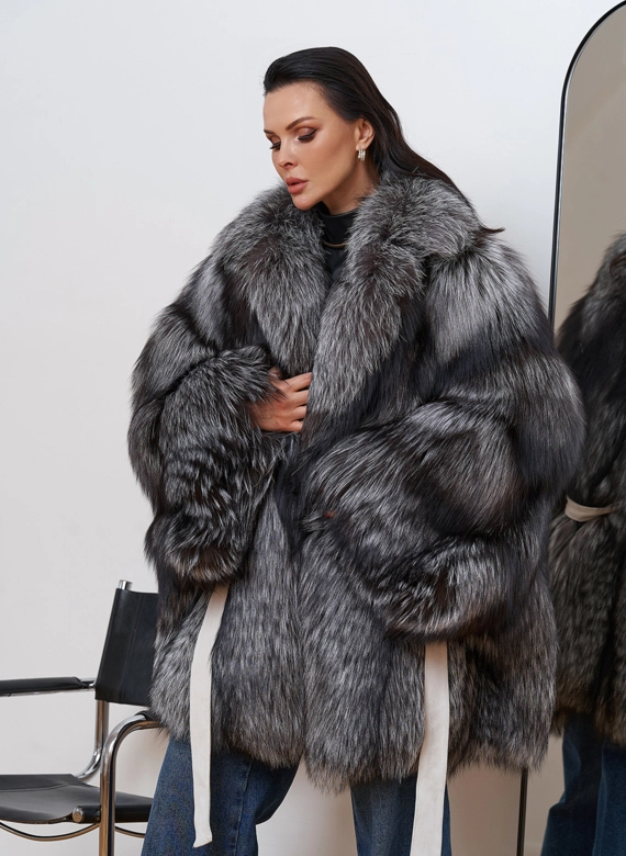 Шуба из чернобурой лисы фото