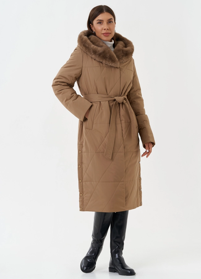 Пуховик с капюшоном из эко меха модель № 28400 меха малина