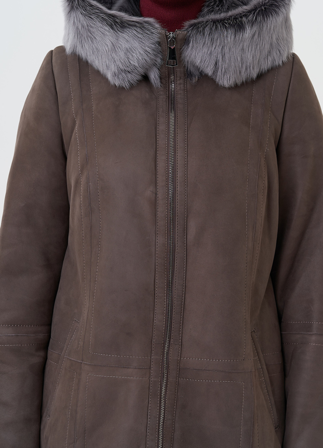 Дубленка с отделкой из тосканы с капюшоном модель № 28954 в рассрочку