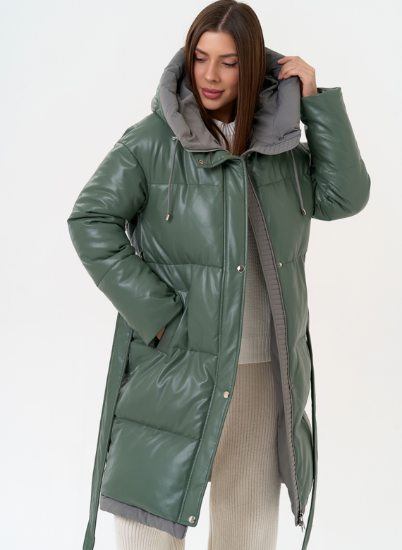 Женский пуховик из эко кожи с капюшоном
